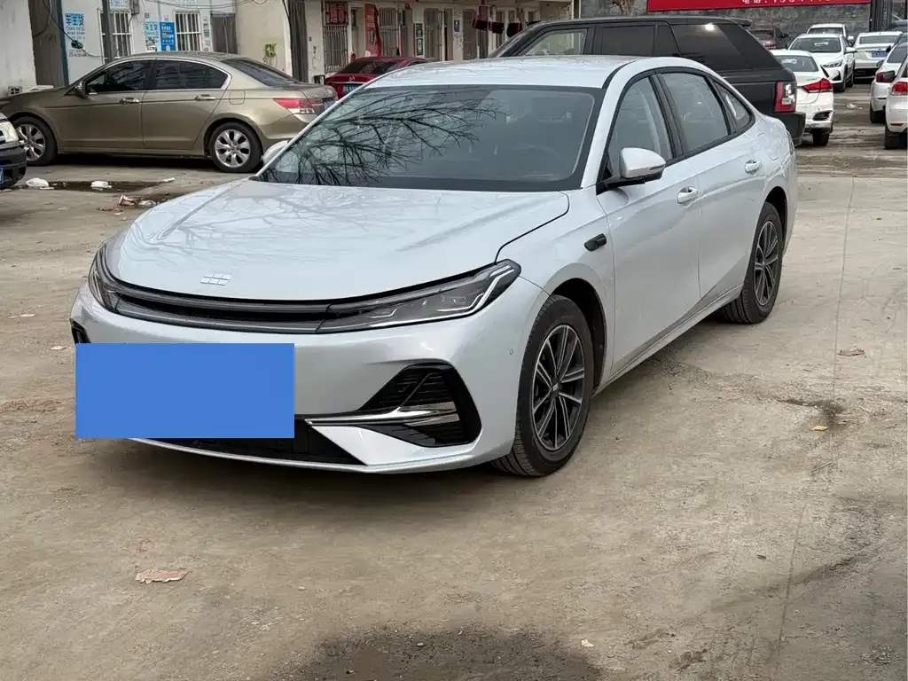 Geely Galaxy A7 — фото 1