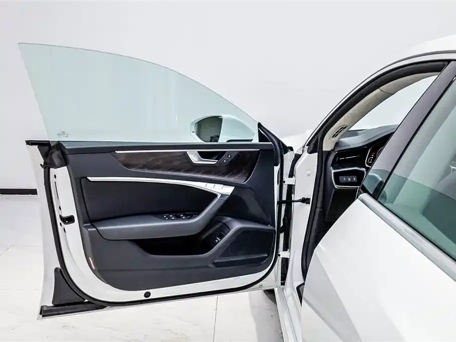 Audi A7 — фото 9