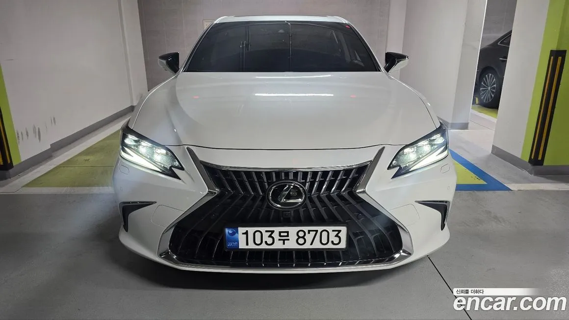 Lexus ES — фото 1