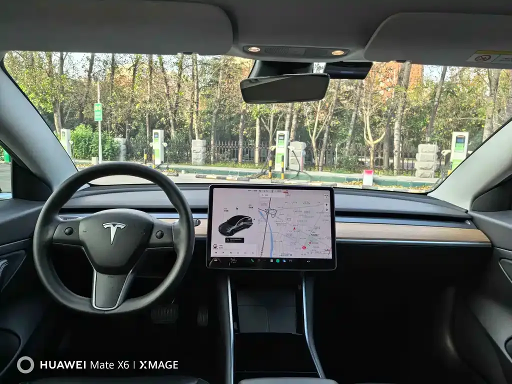 Tesla Model 3 — фото 2