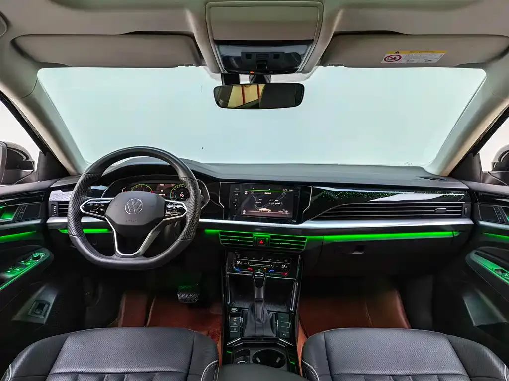 Volkswagen Passat — фото 5
