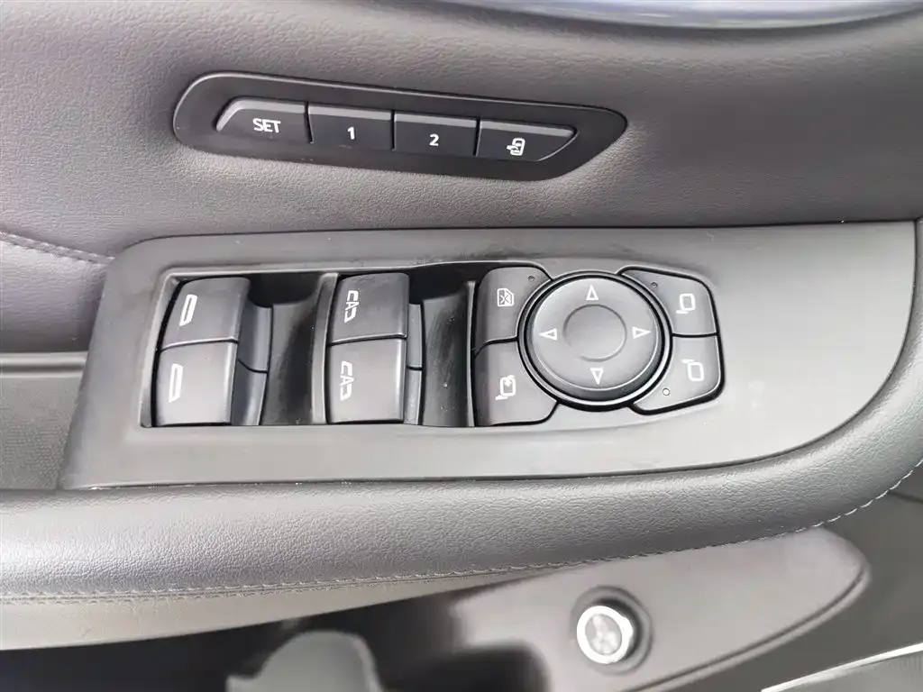 Buick Enclave — фото 8