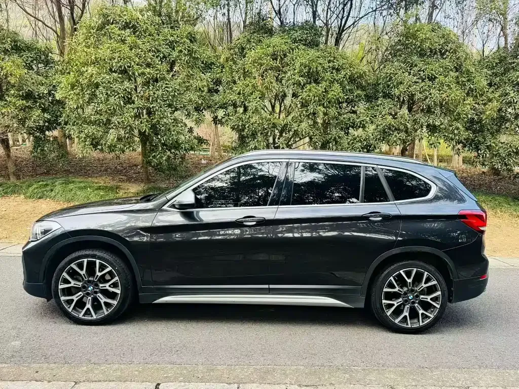 BMW X1 — фото 7