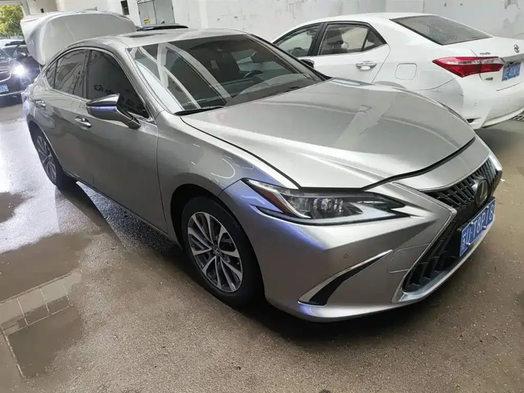 Lexus ES — фото 9