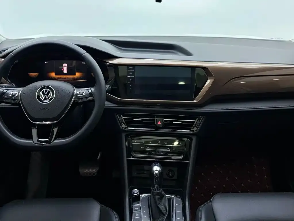 Volkswagen Tharu — фото 5