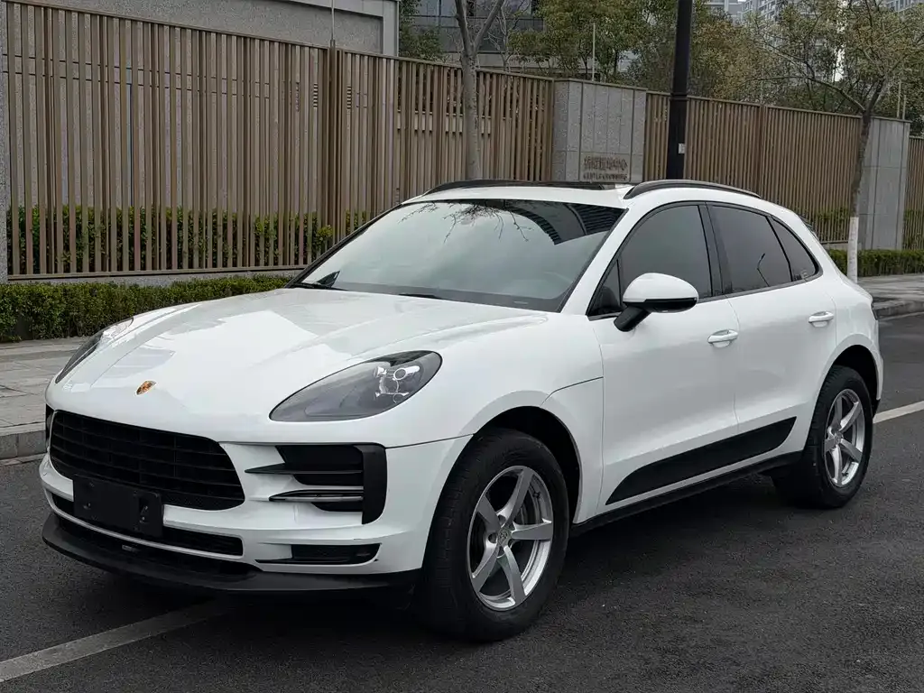 Porsche Macan — фото 1