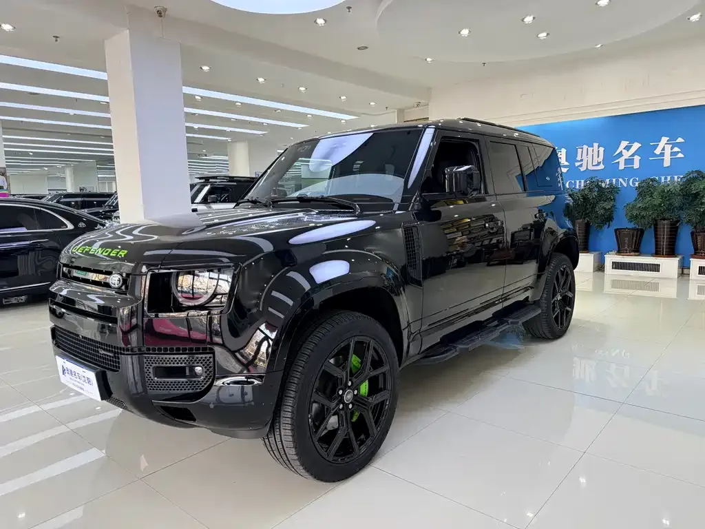 Land Rover Defender — фото 1