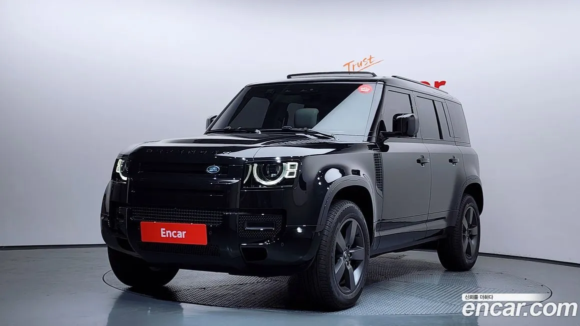 Land Rover Defender — фото 1