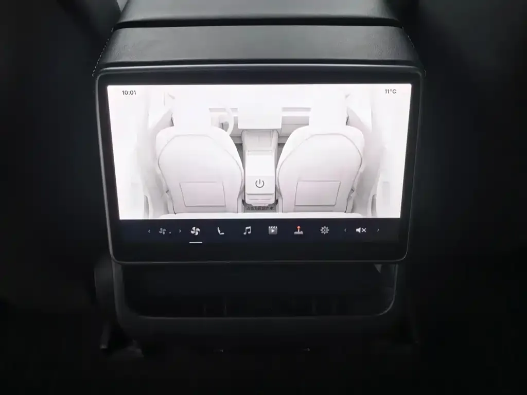 Tesla Model 3 — фото 2
