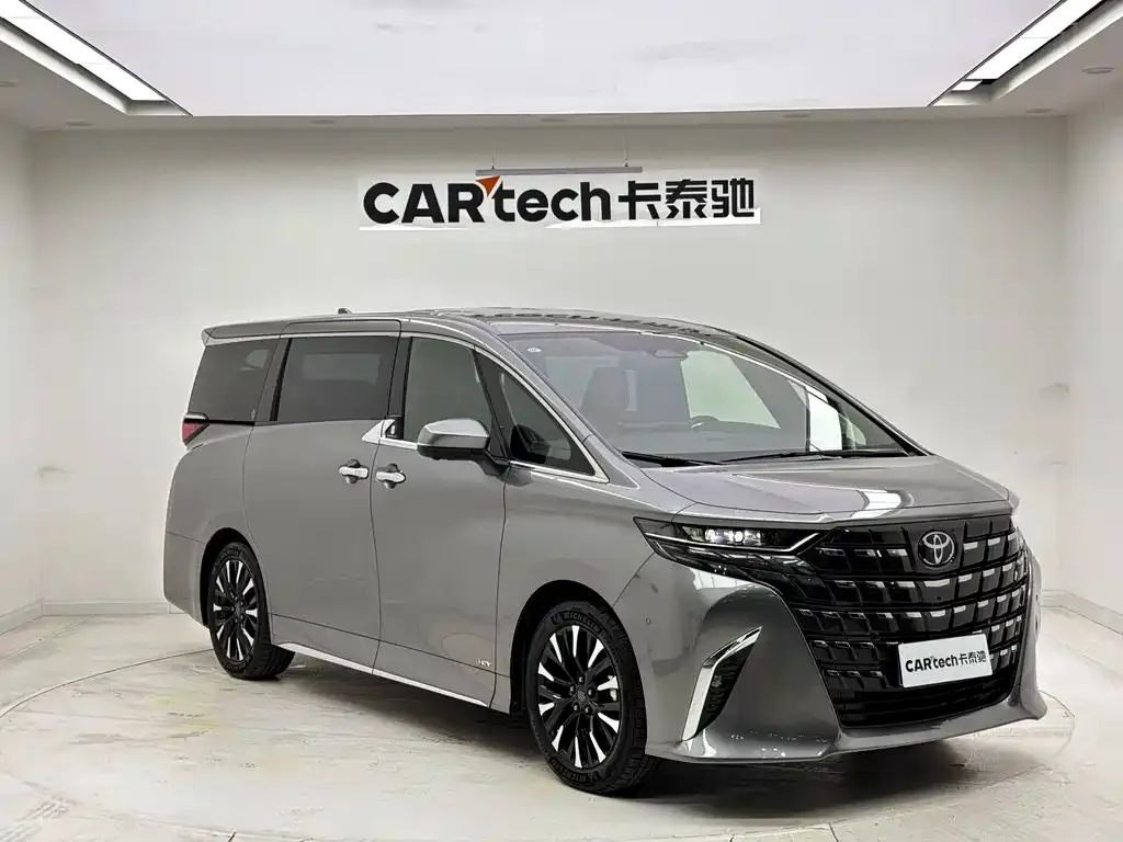 Toyota Alphard — фото 7