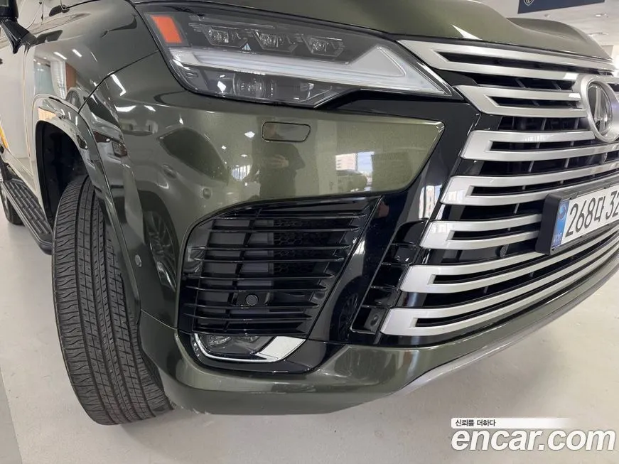 Lexus LX — фото 9