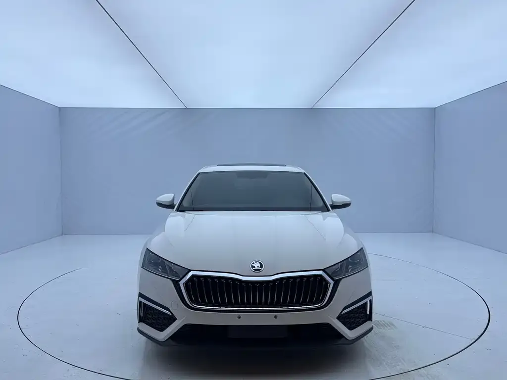 Skoda Octavia — фото 4