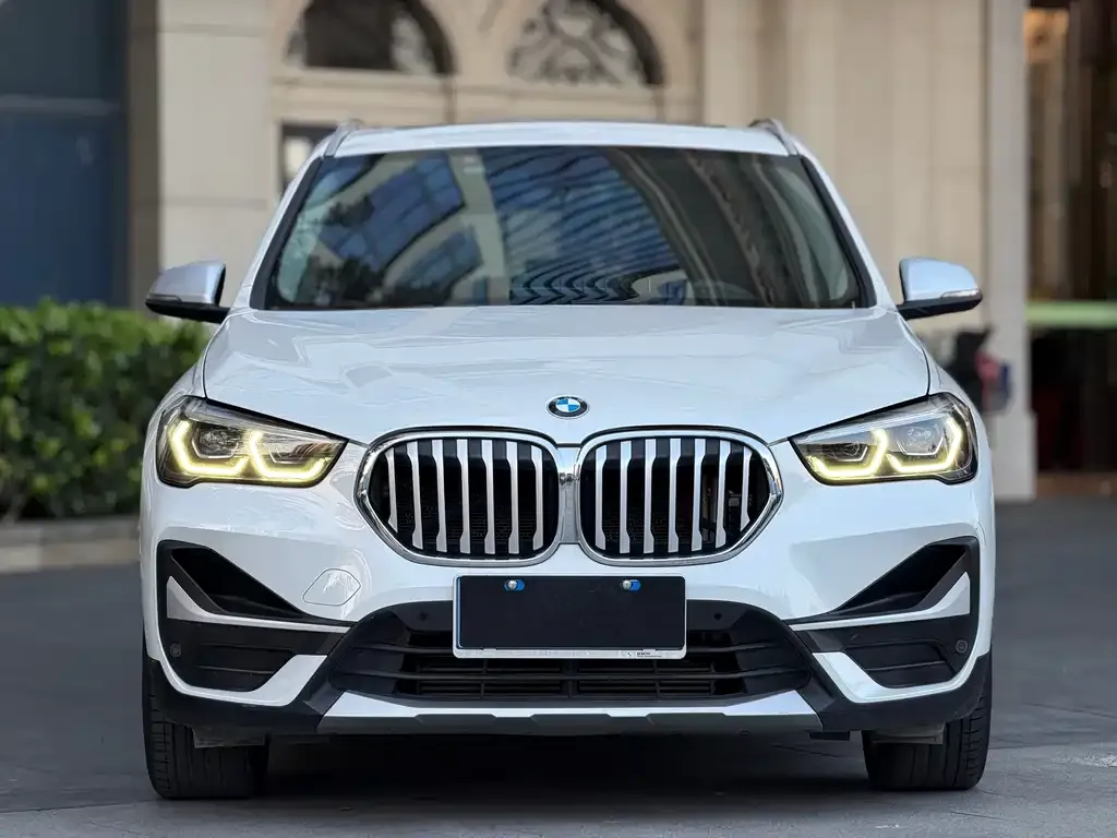 BMW X1 — фото 9