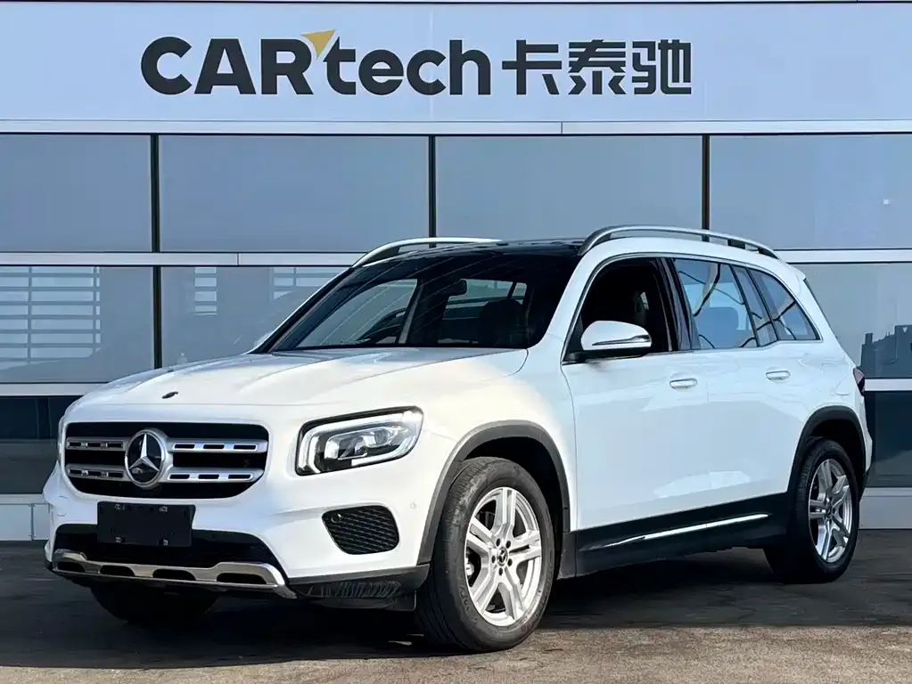 Mercedes-Benz GLB — фото 1