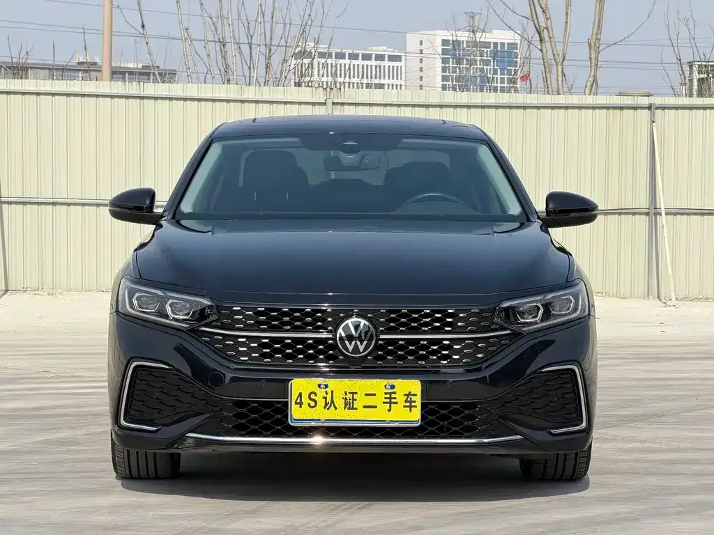Volkswagen Passat — фото 10