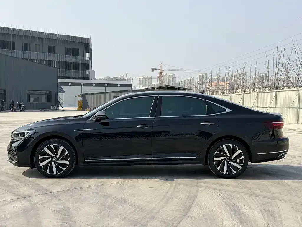 Volkswagen Passat — фото 2