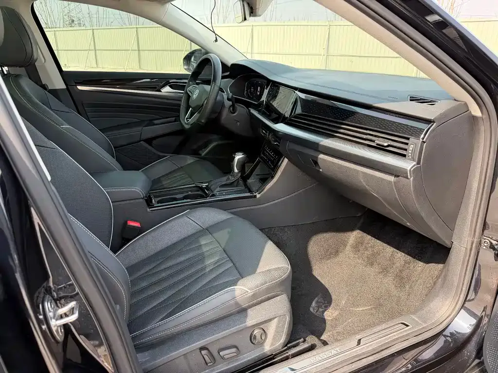 Volkswagen Passat — фото 7