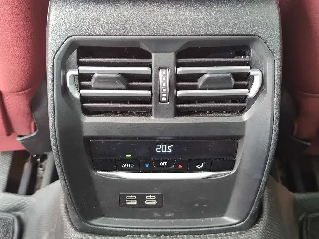 BMW i3 — фото 10