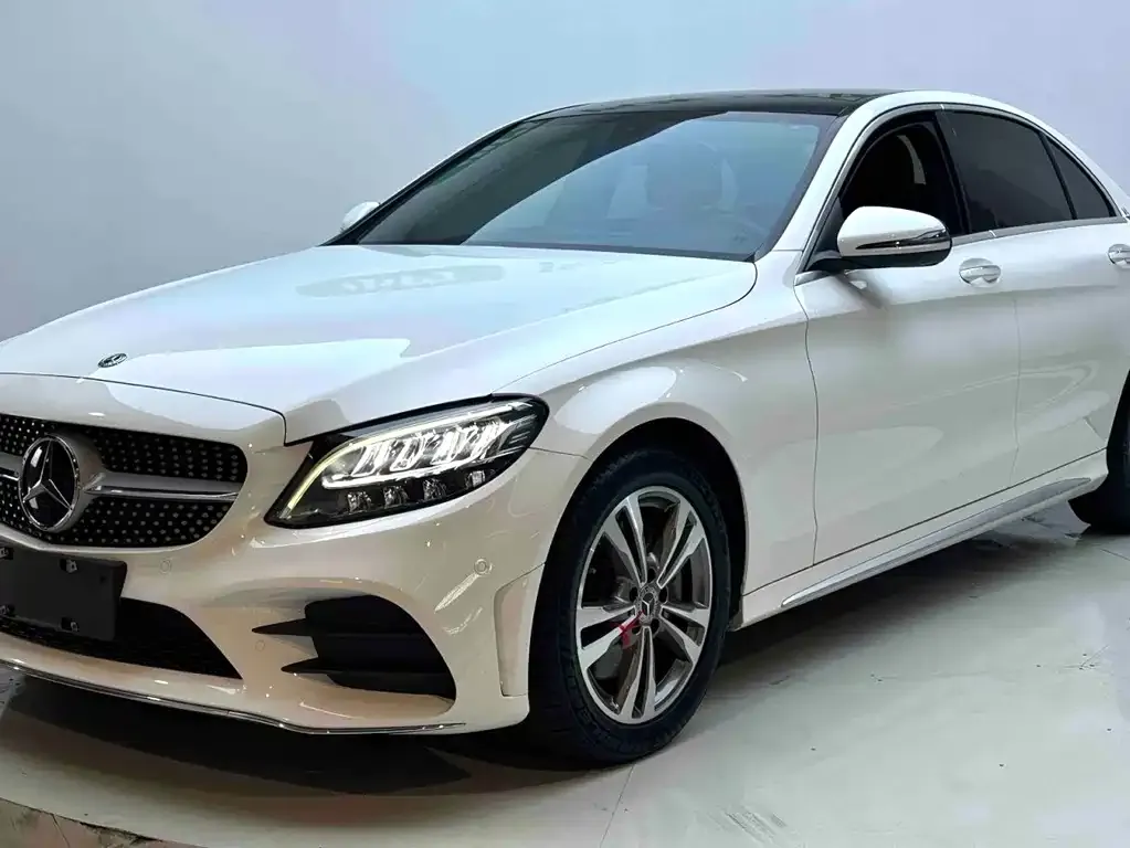 Mercedes-Benz C-Class — фото 1