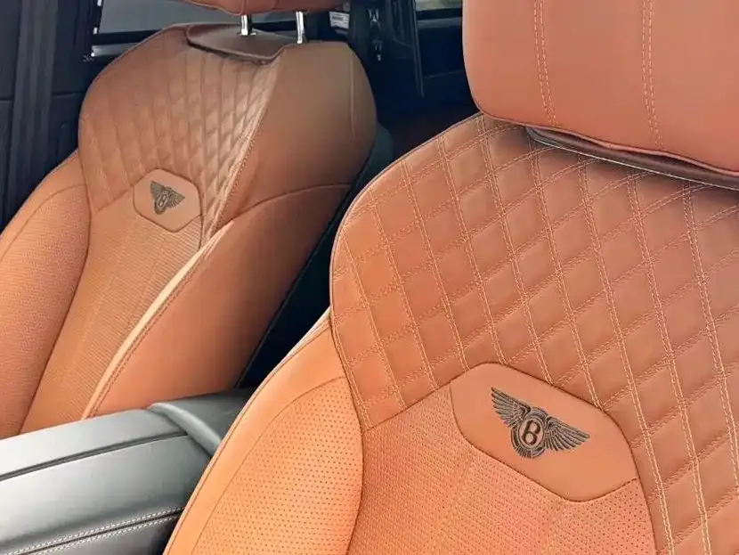 Bentley Bentayga PHEV — фото 2
