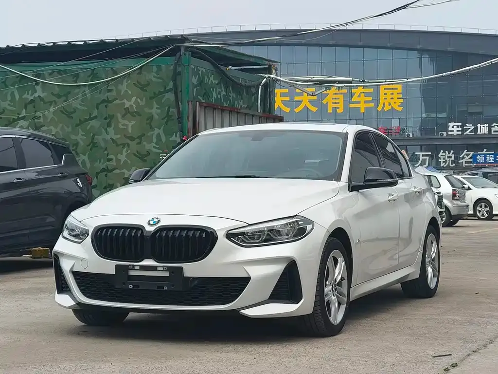 BMW 1 Series — фото 1
