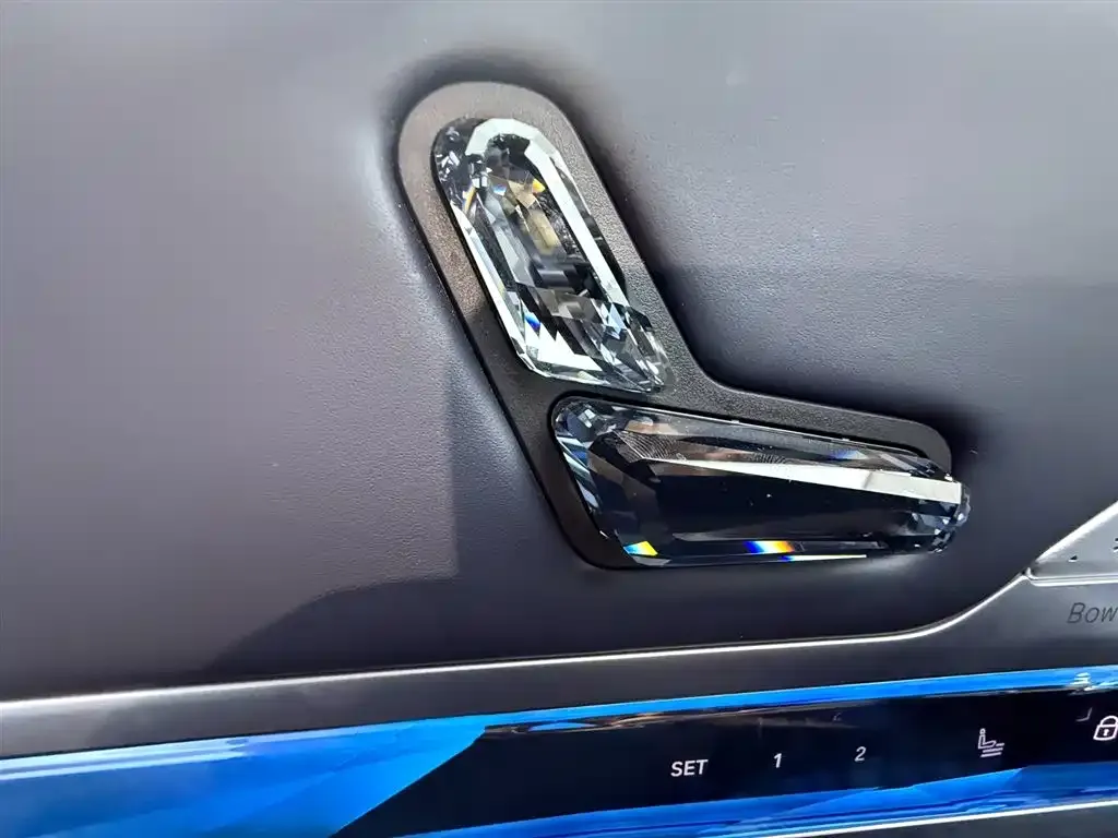 BMW i7 — фото 2