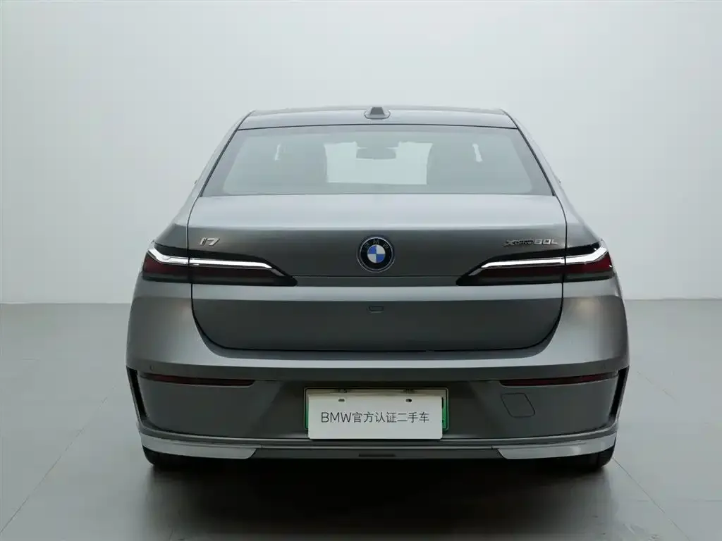 BMW i7 — фото 7