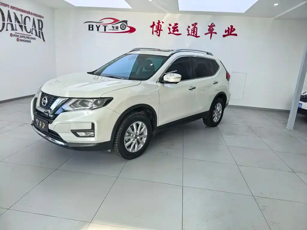 Nissan X-Trail — фото 1