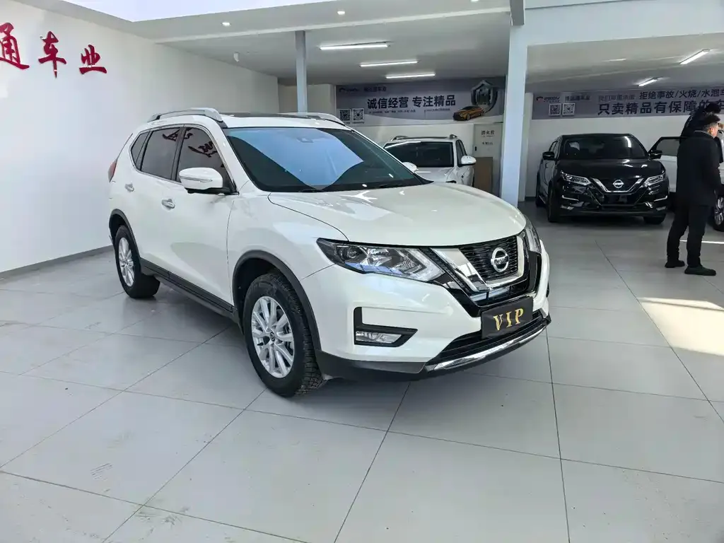 Nissan X-Trail — фото 7
