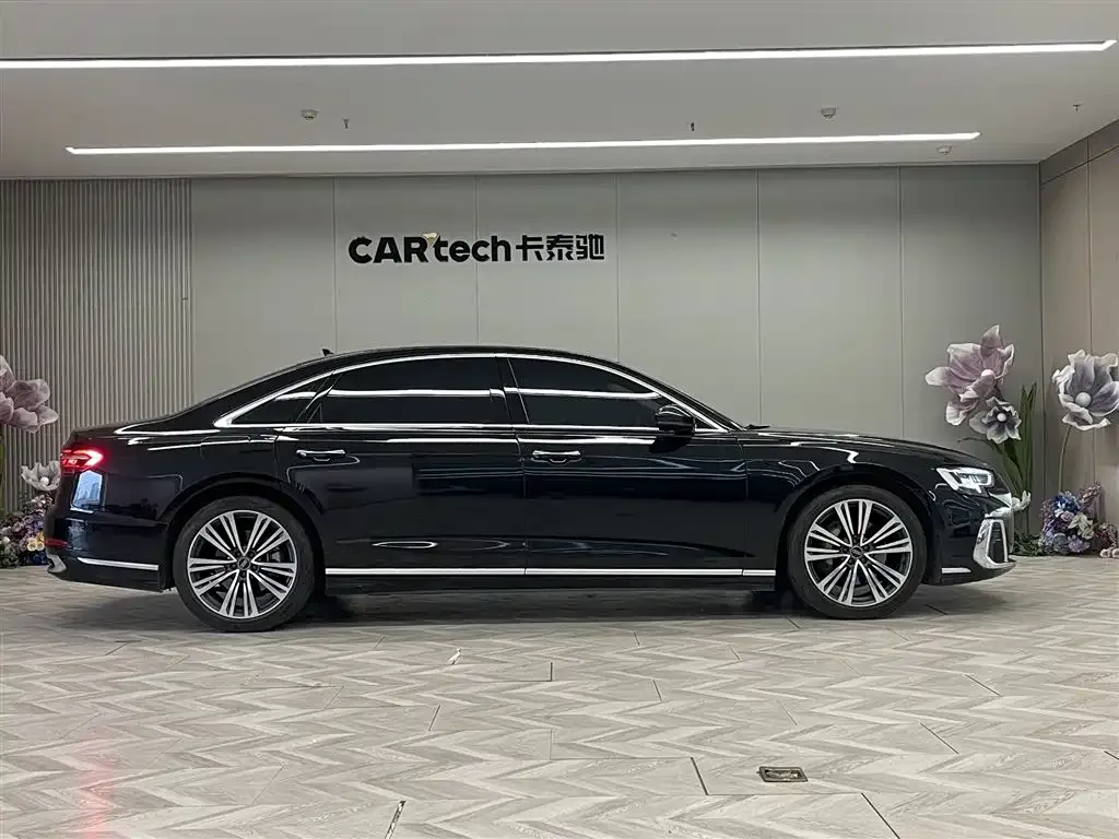 Audi A8 — фото 8