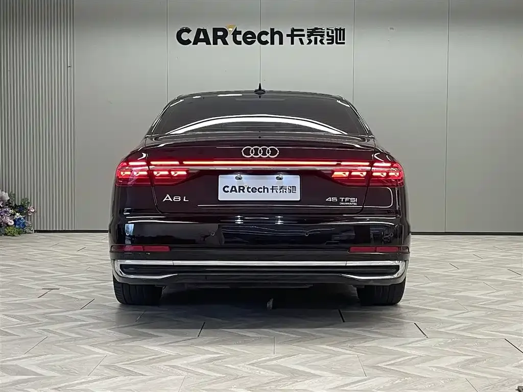 Audi A8 — фото 5