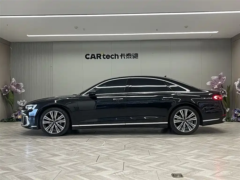 Audi A8 — фото 6