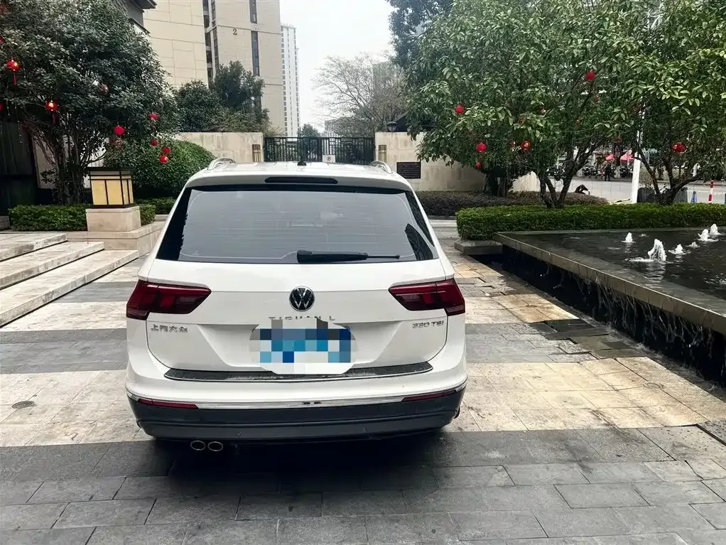 Volkswagen Tiguan L — фото 3