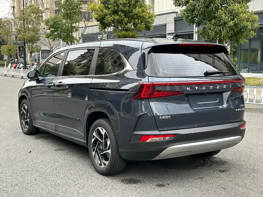 Hyundai Custo — фото 8