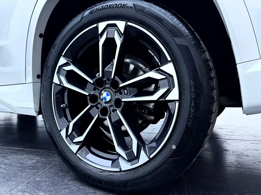 BMW X1 — фото 10
