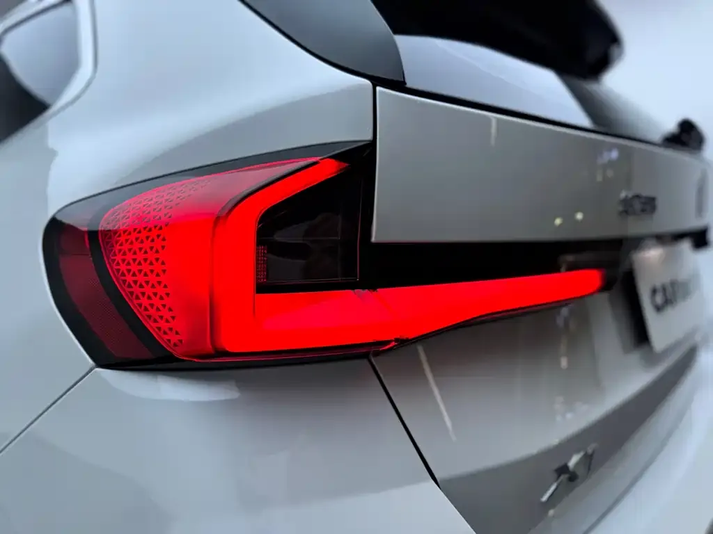 BMW X1 — фото 2