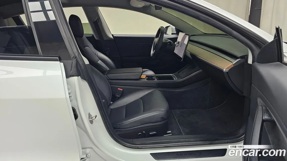 Tesla Model 3 — фото 10