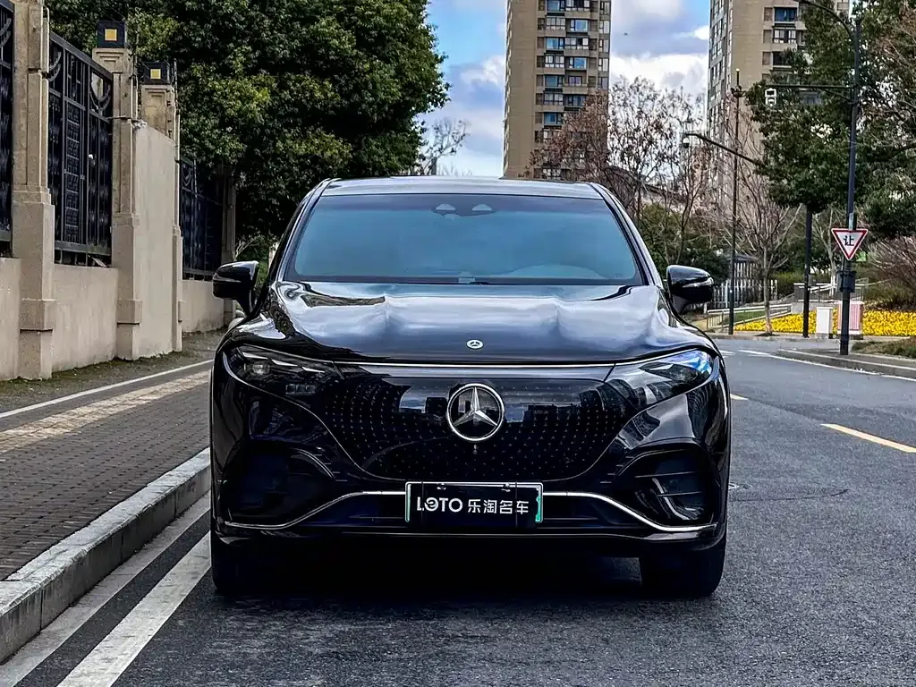 Mercedes-Benz EQS SUV — фото 6