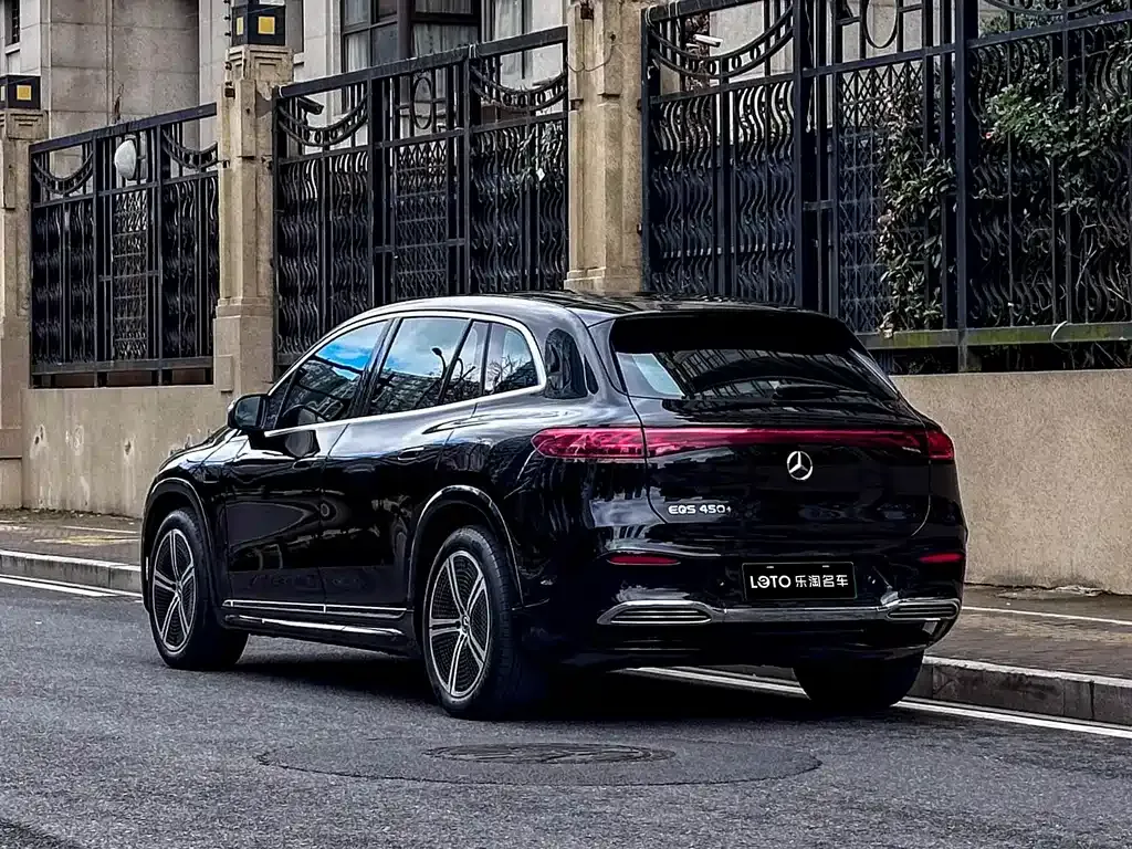 Mercedes-Benz EQS SUV — фото 4