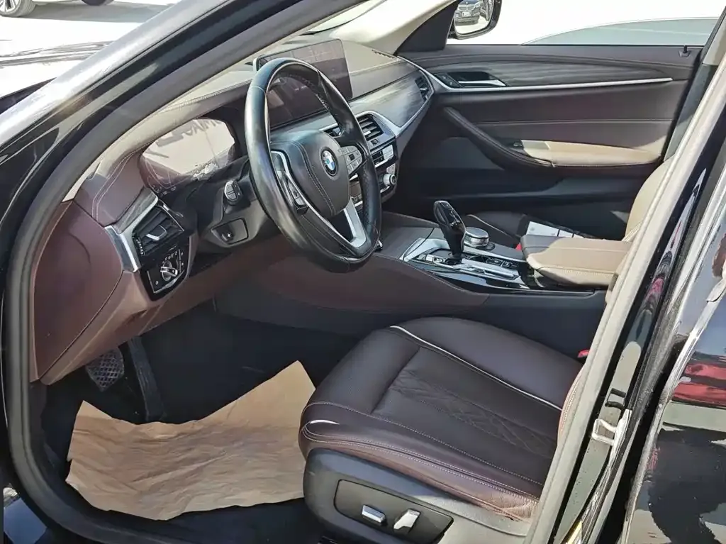 BMW 5 Series New Energy — фото 4