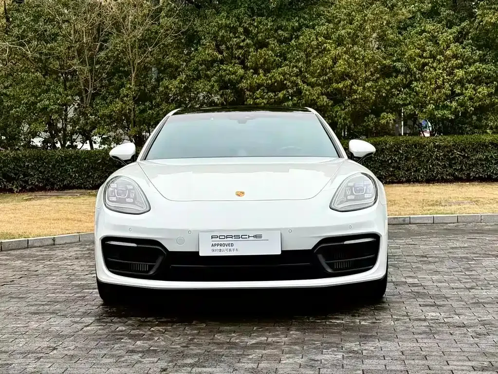 Porsche Panamera Hybrid — фото 1