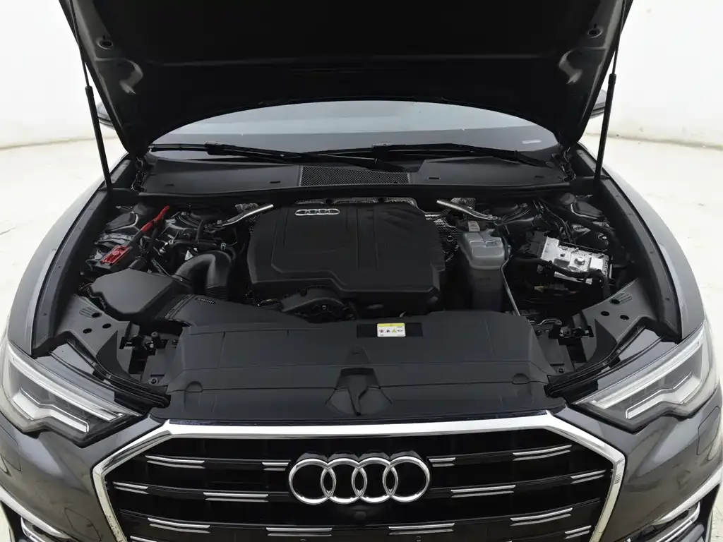 Audi A6L — фото 10