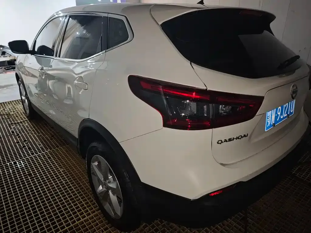 Nissan Qashqai — фото 8