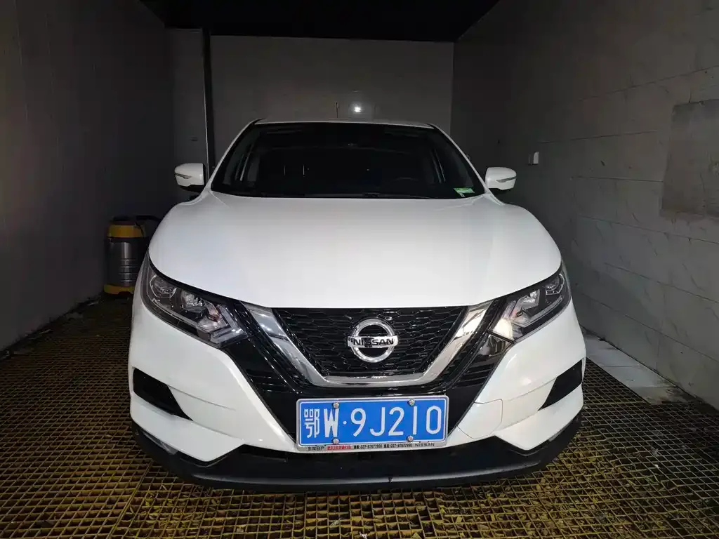 Nissan Qashqai — фото 10