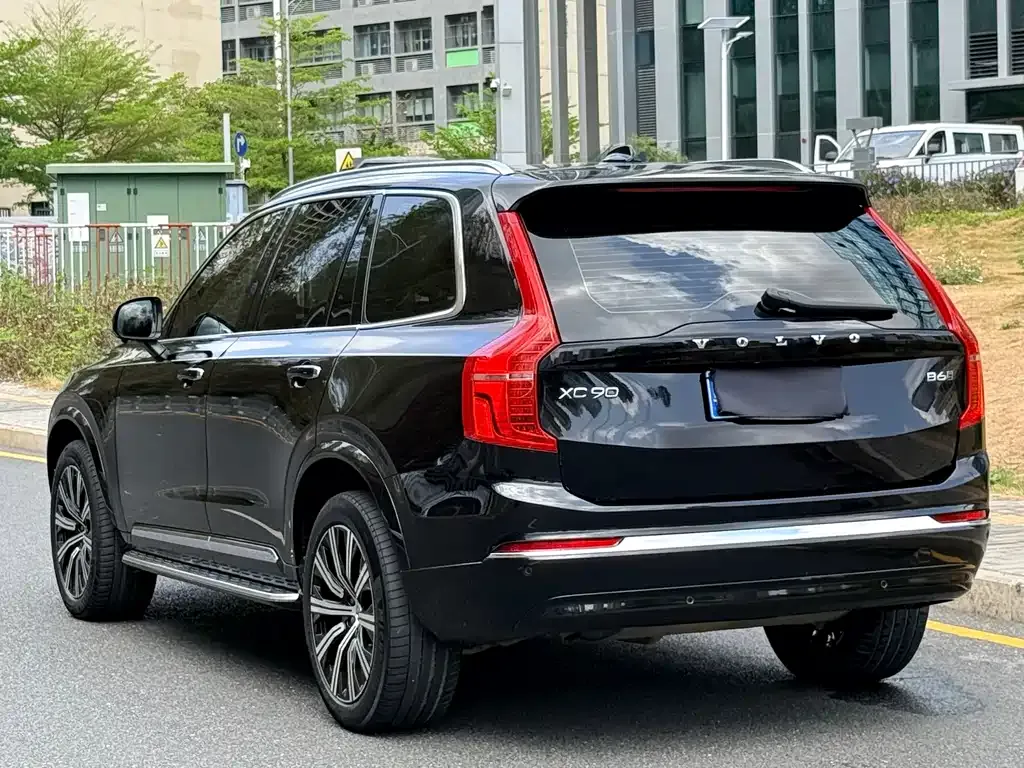 Volvo XC90 — фото 2