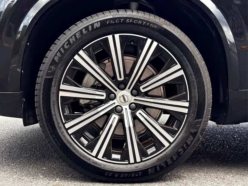 Volvo XC90 — фото 10