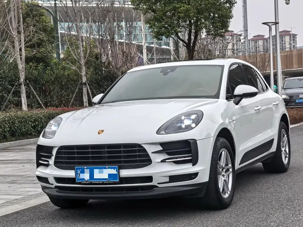 Porsche Macan — фото 1