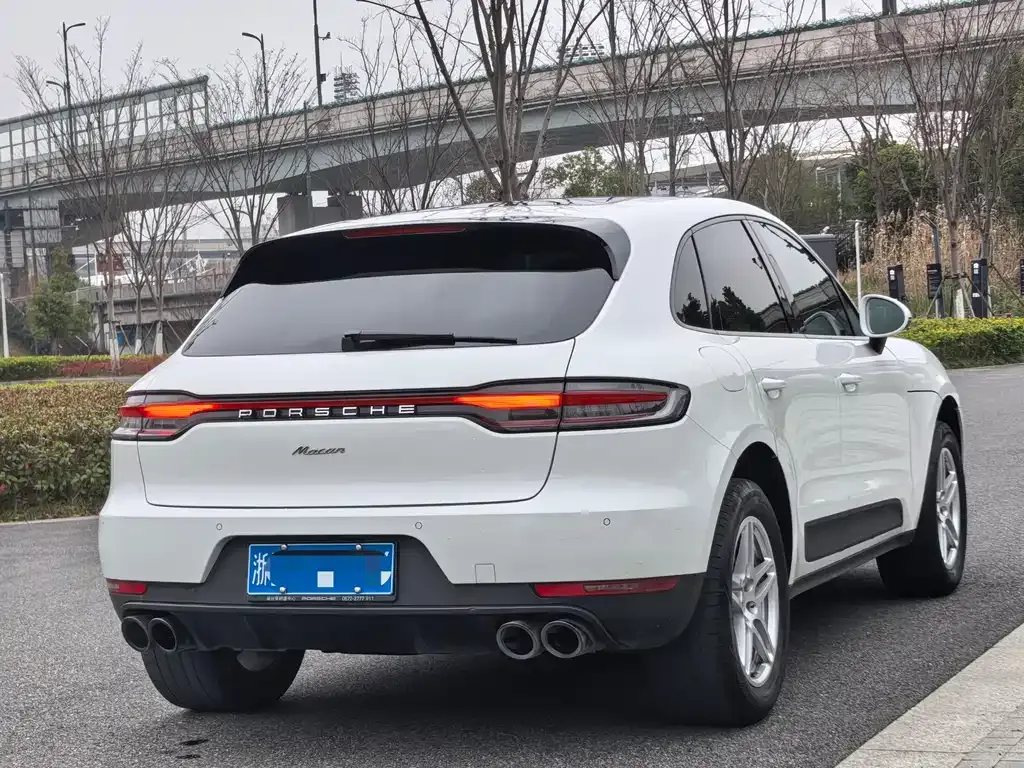 Porsche Macan — фото 9
