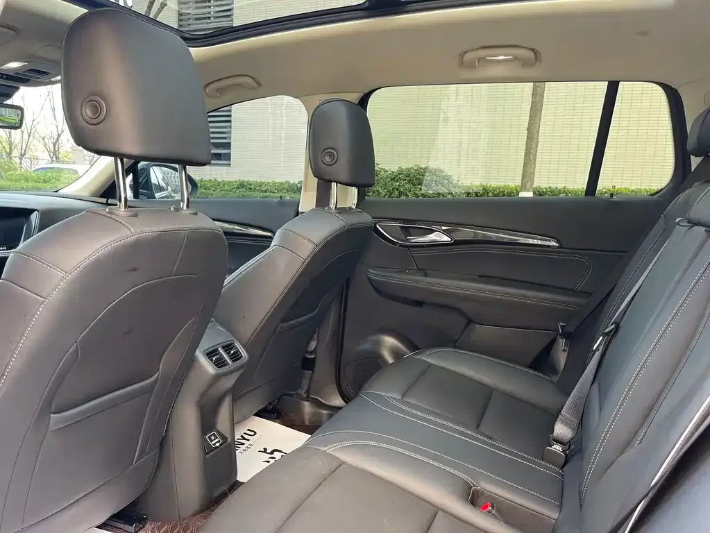 Buick Envision Plus — фото 4