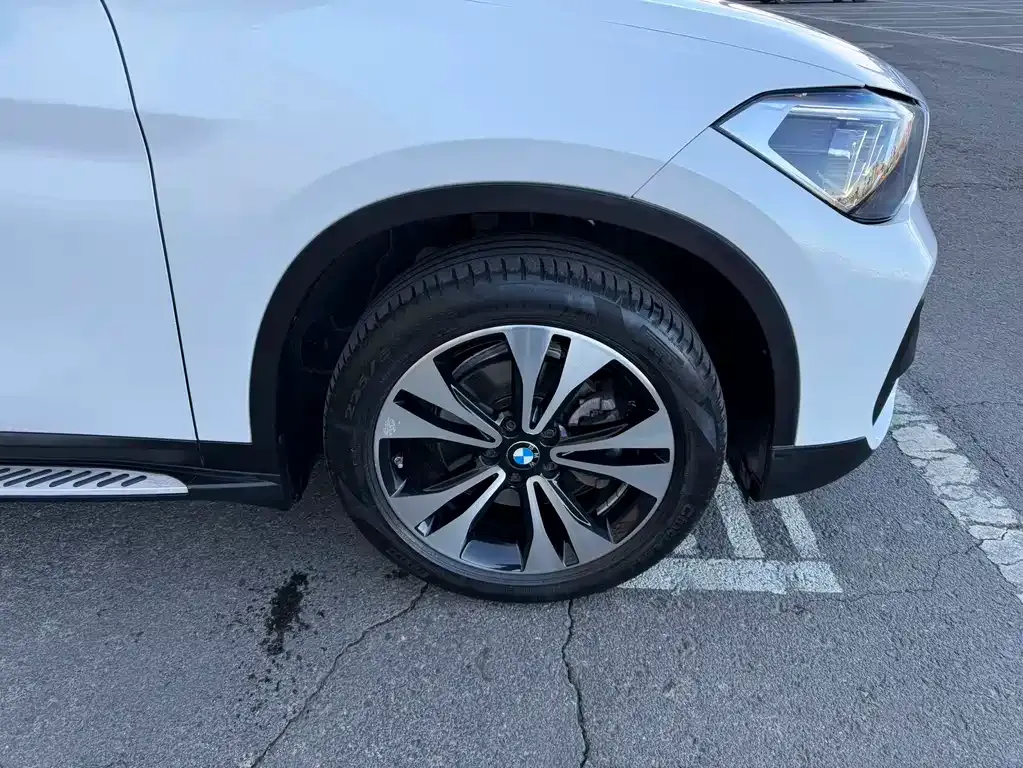 BMW X1 — фото 10